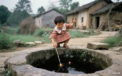 鲫鱼饵料怎么调才好挂钩(鲫鱼饵料怎么调才好挂钩视频)(pic1)
